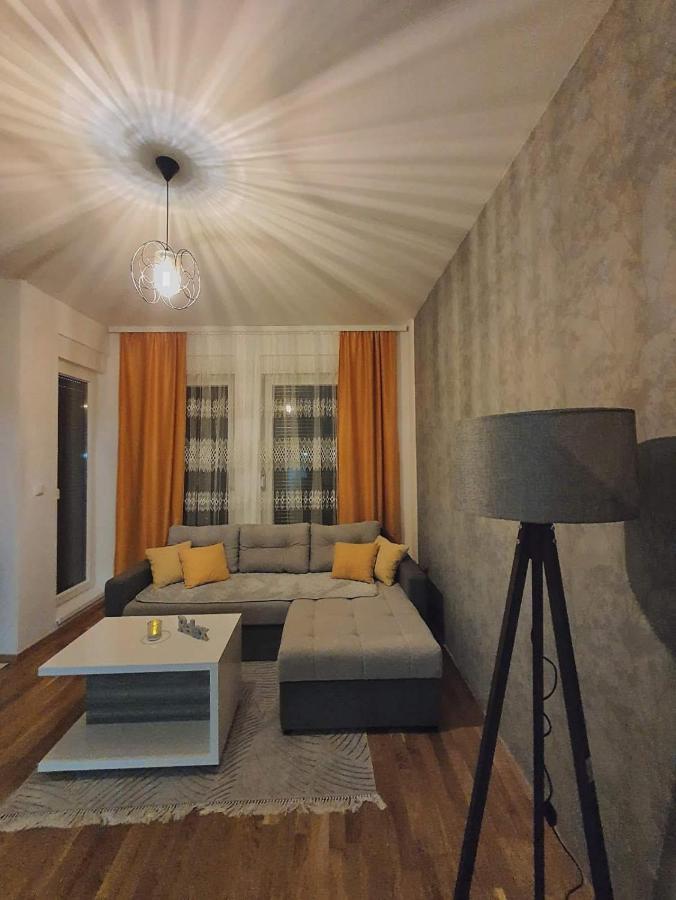 Zara 1 Apartman Μπιέλινα Εξωτερικό φωτογραφία