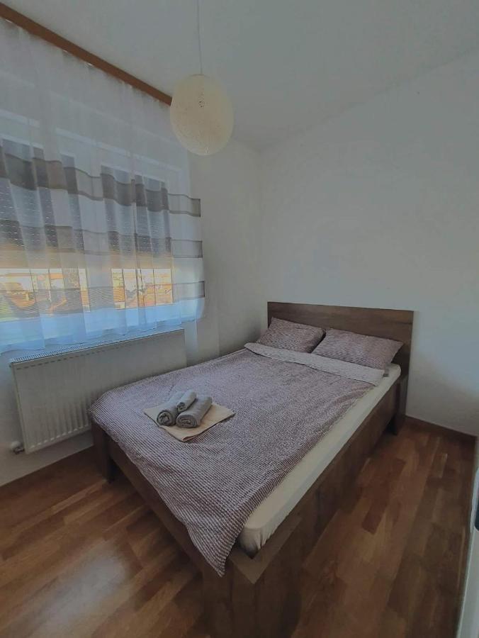 Zara 1 Apartman Μπιέλινα Εξωτερικό φωτογραφία