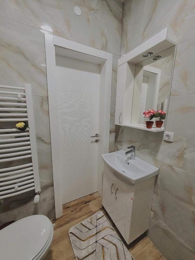 Zara 1 Apartman Μπιέλινα Εξωτερικό φωτογραφία